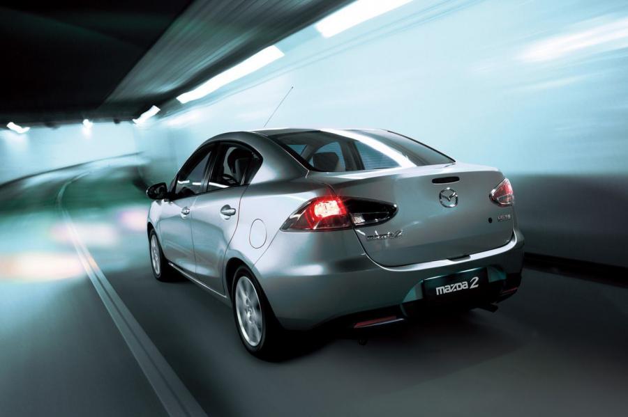  Mazda2 Sedan 2008 года  (фото 6 из 18)